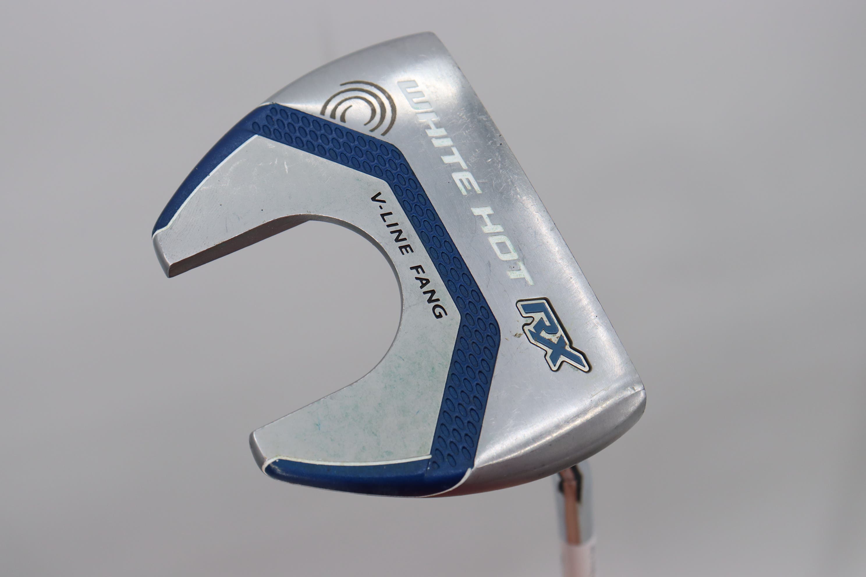 Odyssey White Hot RX V-Line Fang Putter